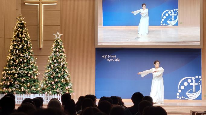 22. 12. 25 지방회 찬양대회 11 - 찬조 박경숙 사모 .jpg