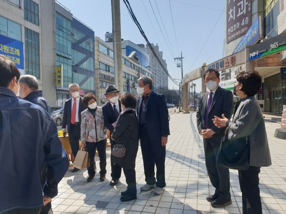 신동록 집사 가정 - 교회방문 교제.jpg