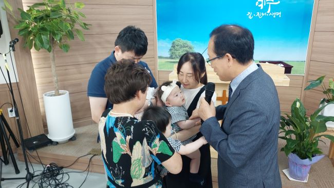 2023. 8. 27 삼둥이 첫 출석 3 소개 - 김지우 선우 준우 .jpg