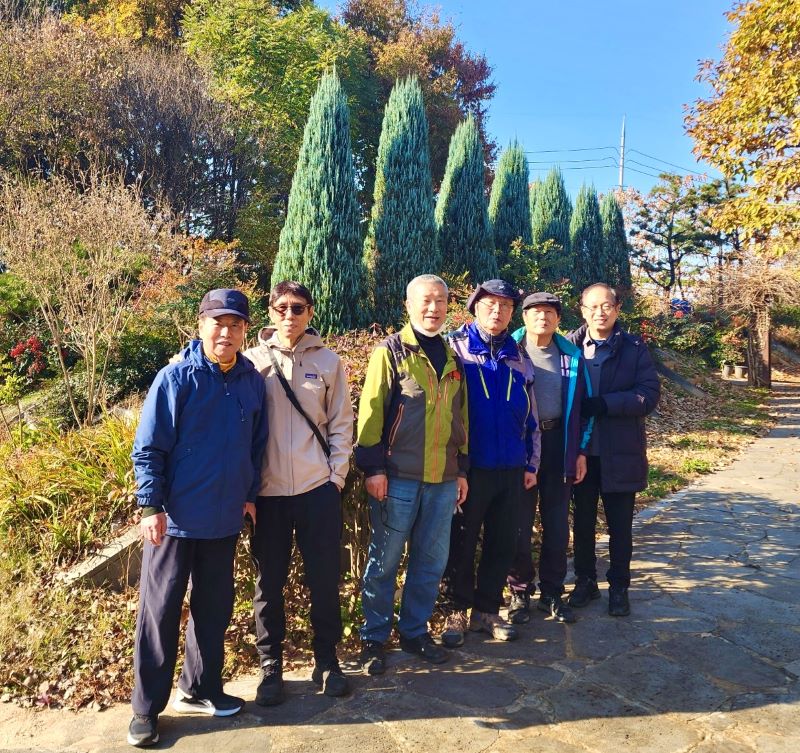 7. 2024. 11. 23 남선교회 가을 소풍 - 전주 수목원.jpg